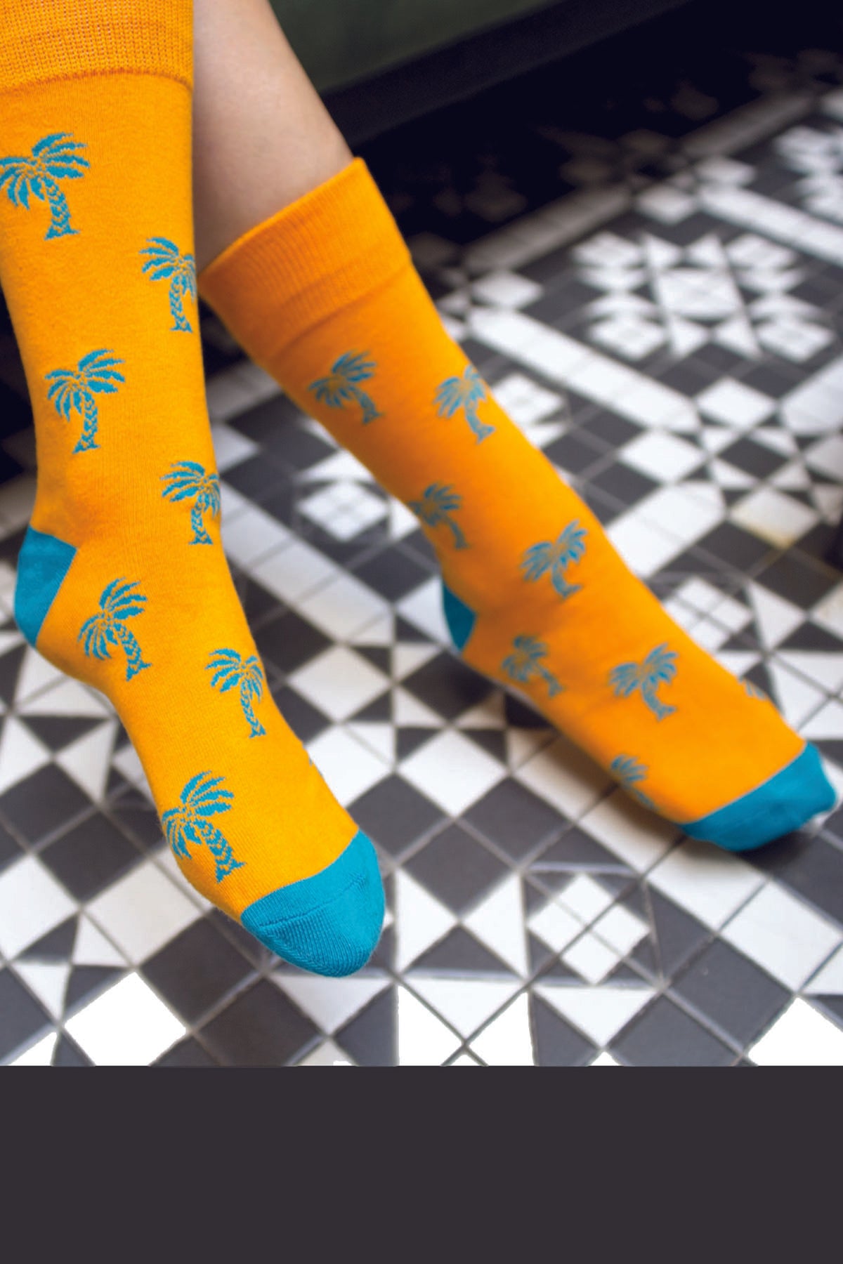 Drake & Hutch Orange/Teal 'Life's A Beach' Crew Socks